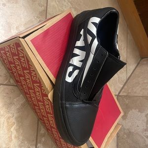 New black vans with box, Old Skool, size 10